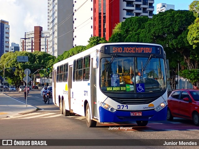 Litorânea Transportes 371 na cidade de Natal, Rio Grande do Norte, Brasil, por Junior Mendes. ID da foto: 12080494.