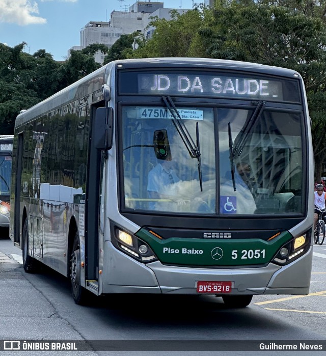 Via Sudeste Transportes S.A. 5 2051 na cidade de São Paulo, São Paulo, Brasil, por Guilherme Neves. ID da foto: 12080162.