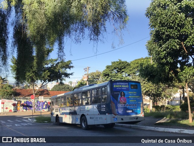Viação Carneirinhos 11174 na cidade de Belo Horizonte, Minas Gerais, Brasil, por Quintal de Casa Ônibus. ID da foto: 12079054.