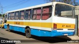 Ônibus Particulares  na cidade de Carmo do Paranaíba, Minas Gerais, Brasil, por Gustavo Luiz. ID da foto: :id.