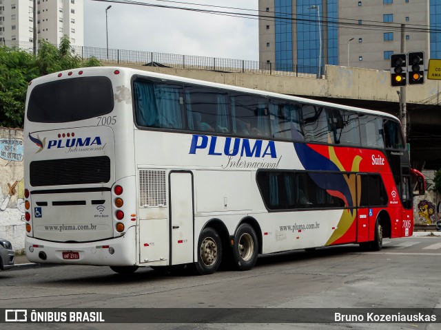 Pluma Conforto e Turismo 7005 na cidade de São Paulo, São Paulo, Brasil, por Bruno Kozeniauskas. ID da foto: 12082623.