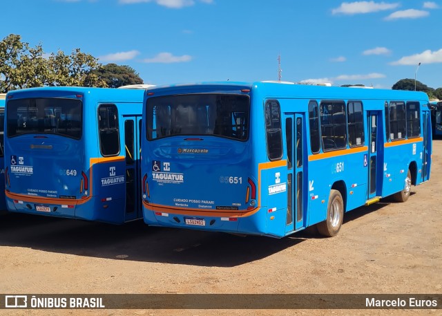 Taguatur - Taguatinga Transporte e Turismo 05651 na cidade de Brasília, Distrito Federal, Brasil, por Marcelo Euros. ID da foto: 12081483.