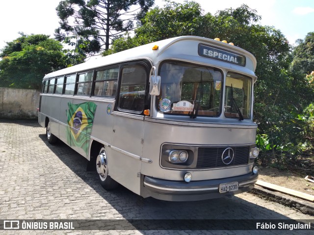 Ônibus Particulares 11 na cidade de Juiz de Fora, Minas Gerais, Brasil, por Fábio Singulani. ID da foto: 12081470.