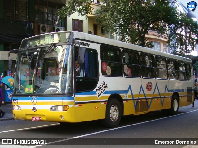 Trevo Transportes Coletivos 1059 na cidade de Porto Alegre, Rio Grande do Sul, Brasil, por Emerson Dorneles. ID da foto: 12082714.