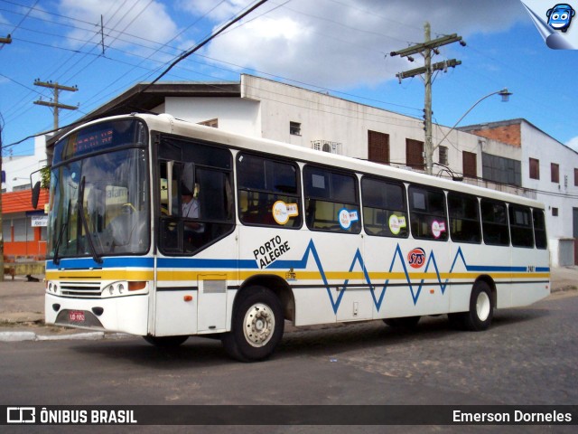 Restinga Transportes Coletivos 2461 na cidade de Porto Alegre, Rio Grande do Sul, Brasil, por Emerson Dorneles. ID da foto: 12082655.