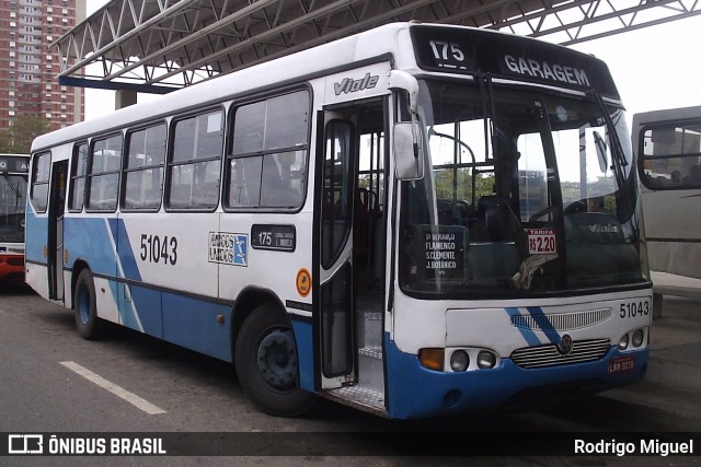 Transportes Amigos Unidos 51043 na cidade de Rio de Janeiro, Rio de Janeiro, Brasil, por Rodrigo Miguel. ID da foto: 12082311.