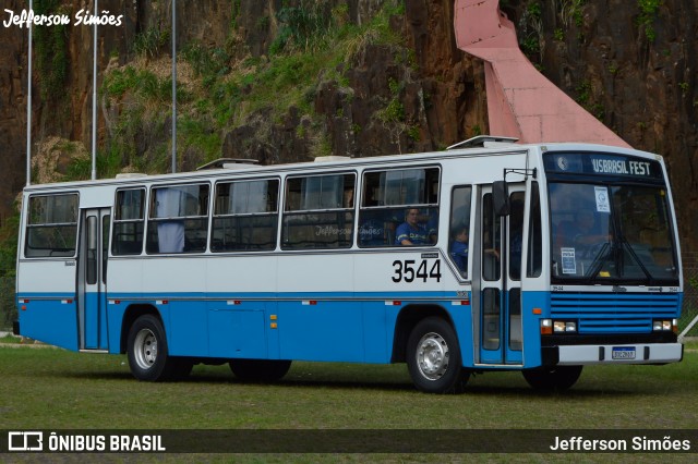 Ônibus Particulares 3544 na cidade de Campinas, São Paulo, Brasil, por Jefferson Simões. ID da foto: 12082659.