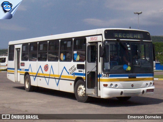 Restinga Transportes Coletivos 2465 na cidade de Porto Alegre, Rio Grande do Sul, Brasil, por Emerson Dorneles. ID da foto: 12082628.