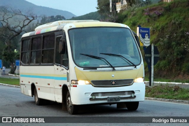 Ônibus Particulares 7625 na cidade de Manhuaçu, Minas Gerais, Brasil, por Rodrigo Barraza. ID da foto: 12082988.