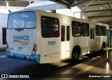 Avanço Transportes 7020 na cidade de Salvador, Bahia, Brasil, por Emmerson Vagner. ID da foto: :id.