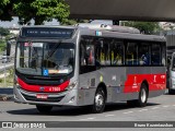 Pêssego Transportes 4 7605 na cidade de São Paulo, São Paulo, Brasil, por Bruno Kozeniauskas. ID da foto: :id.