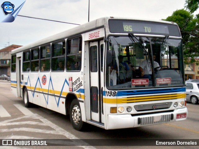 Trevo Transportes Coletivos 1198 na cidade de Porto Alegre, Rio Grande do Sul, Brasil, por Emerson Dorneles. ID da foto: 12083563.