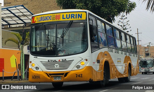 ETUL 4 S.A. 742 na cidade de Chorrillos, Lima, Lima Metropolitana, Peru, por Felipe Lazo. ID da foto: 12083447.