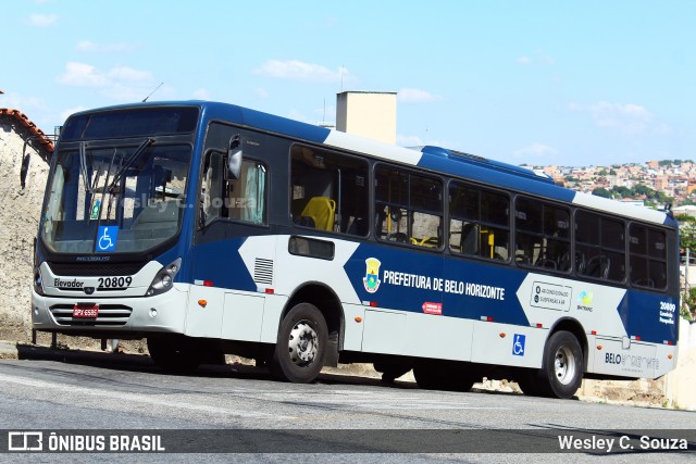 Milênio Transportes 20809 na cidade de Belo Horizonte, Minas Gerais, Brasil, por Wesley C. Souza. ID da foto: 12084827.