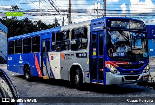 Viação Transdutra 32.621 na cidade de Itaquaquecetuba, São Paulo, Brasil, por Cauan Ferreira. ID da foto: 12083445.