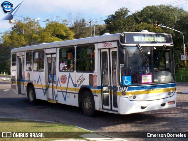 Trevo Transportes Coletivos 1213 na cidade de Porto Alegre, Rio Grande do Sul, Brasil, por Emerson Dorneles. ID da foto: 12083545.