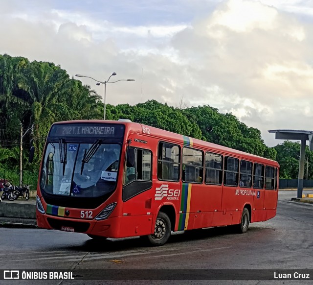 Empresa Metropolitana 512 na cidade de Recife, Pernambuco, Brasil, por Luan Cruz. ID da foto: 12084222.
