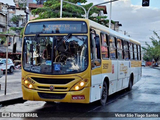 Plataforma Transportes 30597 na cidade de Salvador, Bahia, Brasil, por Victor São Tiago Santos. ID da foto: 12084260.