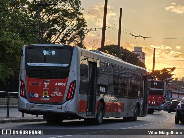 Express Transportes Urbanos Ltda 4 8058 na cidade de São Paulo, São Paulo, Brasil, por Vitor Magalhães. ID da foto: 12084346.