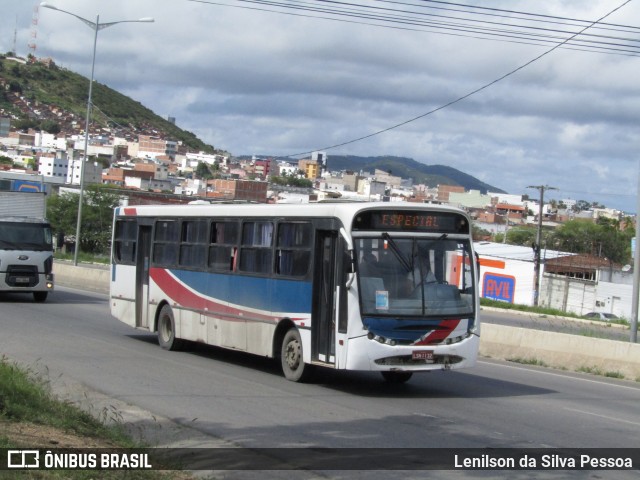 Ônibus Particulares 1132 na cidade de Caruaru, Pernambuco, Brasil, por Lenilson da Silva Pessoa. Número da foto: #13298585.