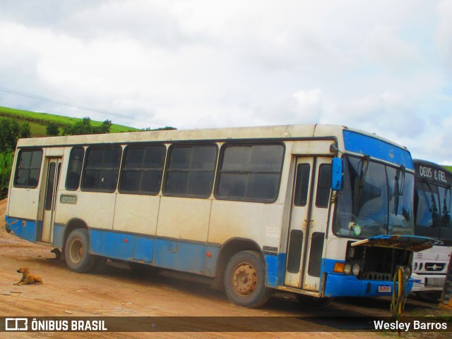 Ônibus Particulares KMJ9489 na cidade de Porto Calvo, Alagoas, Brasil, por Wesley Barros. Número da foto: #13304122.