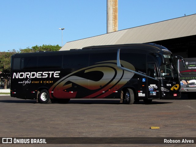 Expresso Nordeste 5576 na cidade de Paranavaí, Paraná, Brasil, por Robson Alves. Número da foto: #13303806.