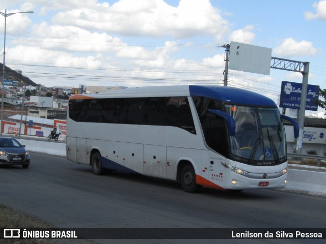 Ônibus Particulares 0813 na cidade de Caruaru, Pernambuco, Brasil, por Lenilson da Silva Pessoa. Número da foto: #13314574.