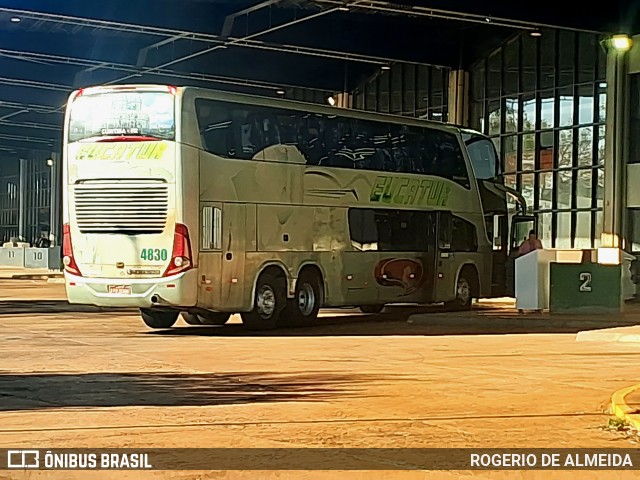 Eucatur - Empresa União Cascavel de Transportes e Turismo 4830 na cidade de Cascavel, Paraná, Brasil, por ROGERIO DE ALMEIDA. Número da foto: #13317281.