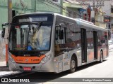 Viação Gato Preto 8 2709 na cidade de São Paulo, São Paulo, Brasil, por Rodrigo Moreira Correia. Número da foto: #:id.