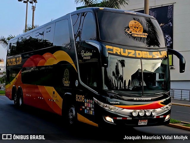 Cruz del Sur 8206 na cidade de Independencia, Lima, Lima Metropolitana, Peru, por Joaquín Mauricio Vidal Mollyk. Número da foto: #13322275.
