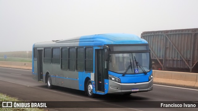 TUPI - Transportes Urbanos Piratininga 6 2255 na cidade de Palmital, São Paulo, Brasil, por Francisco Ivano. Número da foto: #13326697.