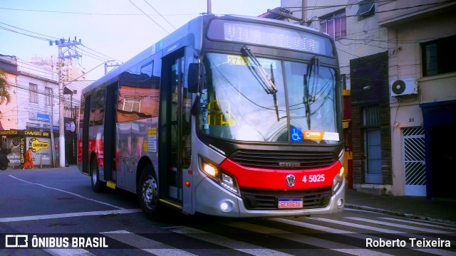 Allibus Transportes 4 5025 na cidade de São Paulo, São Paulo, Brasil, por Roberto Teixeira. Número da foto: #13331306.