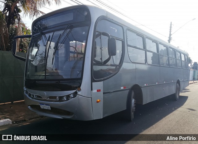 Ônibus Particulares 46 na cidade de Artur Nogueira, São Paulo, Brasil, por Aline Porfírio. Número da foto: #13332350.