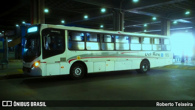 Del Rey Transportes 951 na cidade de Carapicuíba, São Paulo, Brasil, por Roberto Teixeira. Número da foto: #13334853.